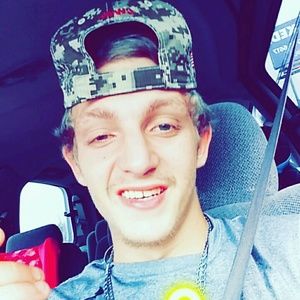 Meet your Posher, Levi